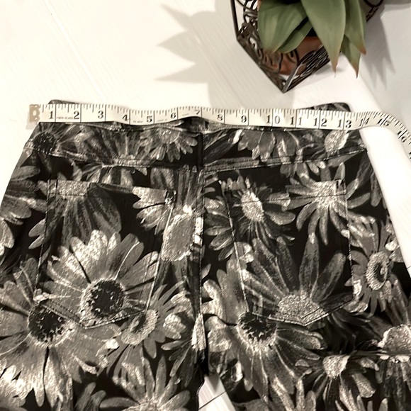 HUE Denim Print Skinny Jeans Leggings w/Stretch Blk /Gray / White Women’s S - Picture 9 of 15